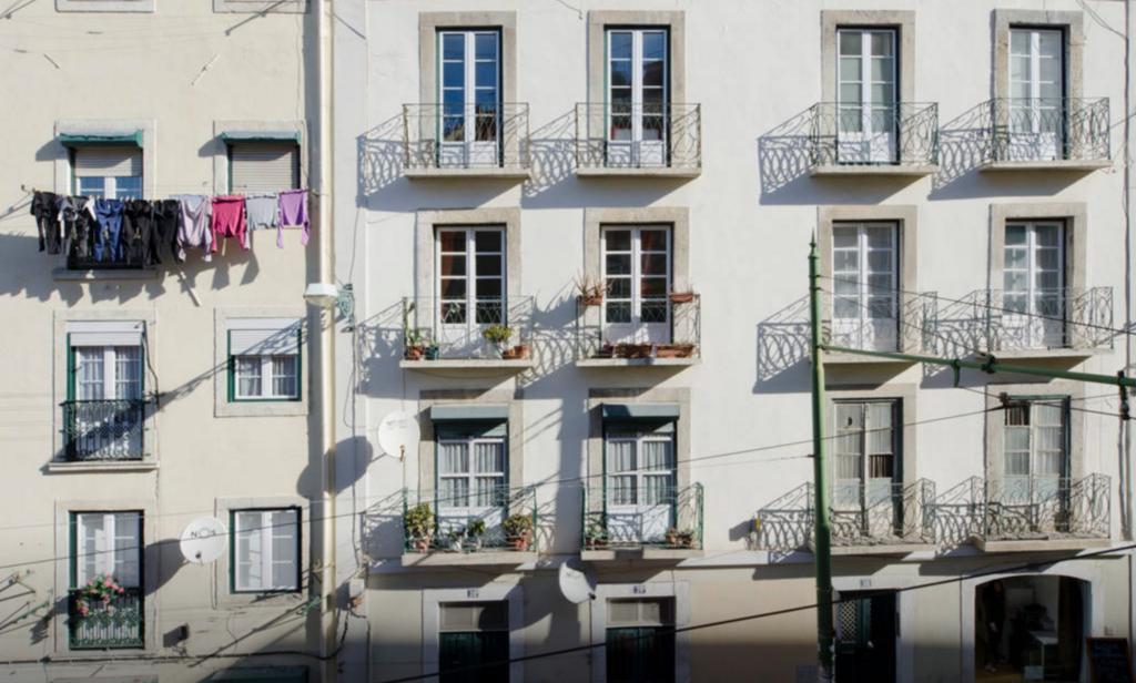 Mouraria Doll's House Apartment Lisbon